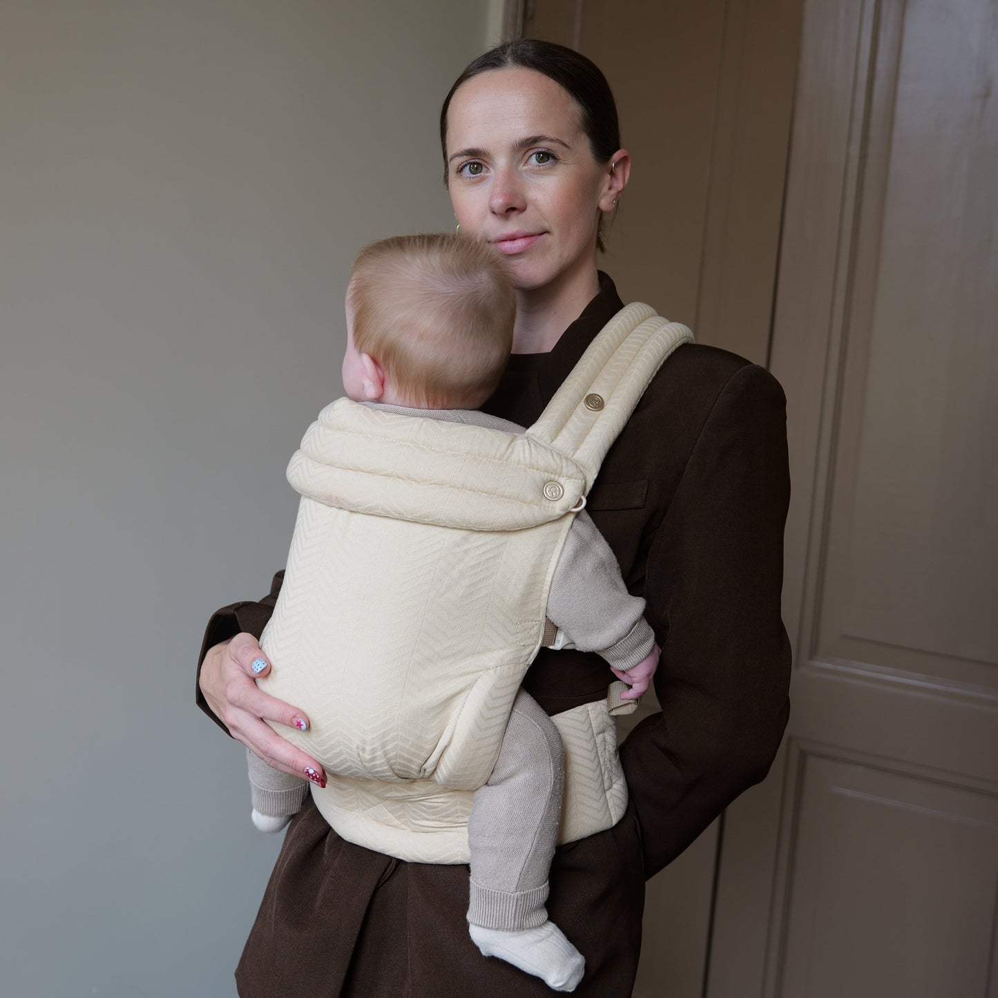 MOMCIE Cocoon Draagzak - Sand